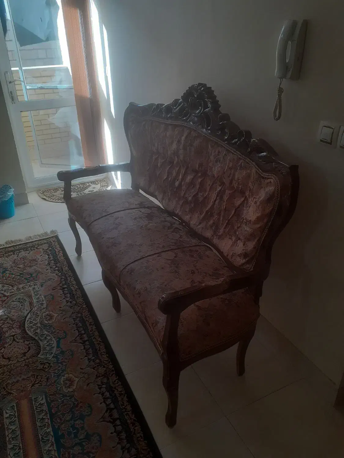 مبل وصندلی|صندلی و نیمکت|ابریشم, |دیوار