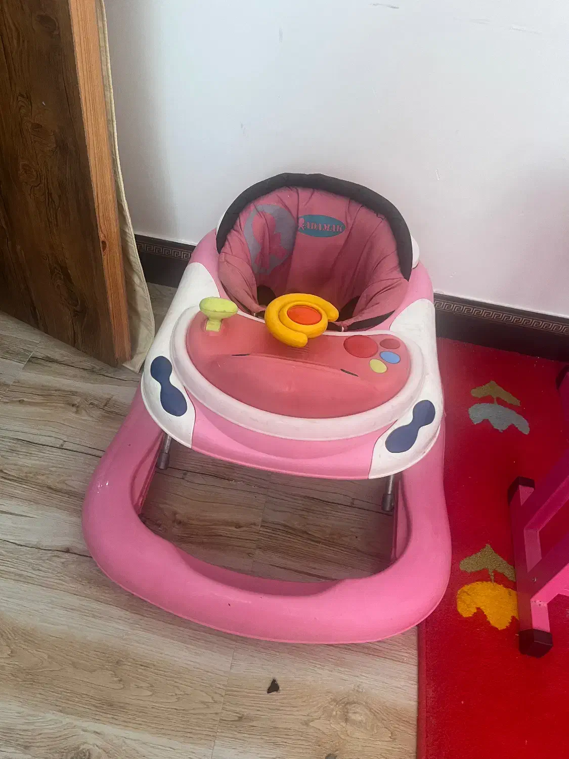 فرش،کمد و میز و صندلی وکریر و روروک و پرده دخترانه|اسباب و اثاث بچه|جهرم, |دیوار