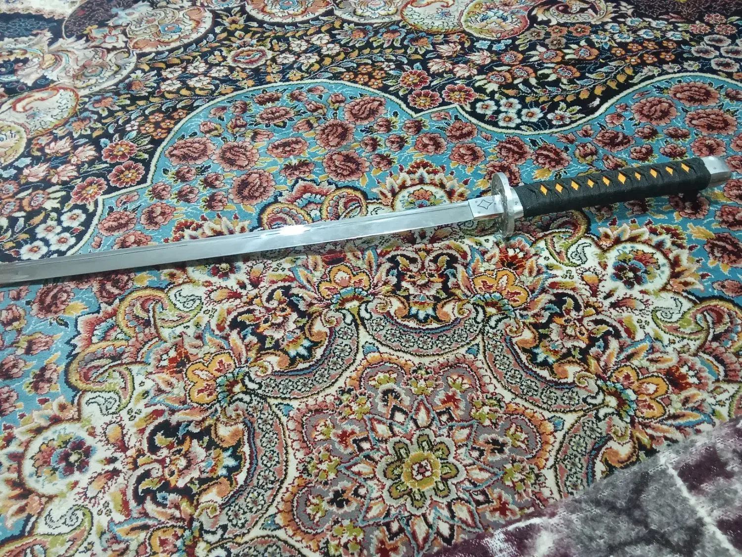 شمشیر|کلکسیون اشیاء عتیقه|مشکین‌دشت, |دیوار