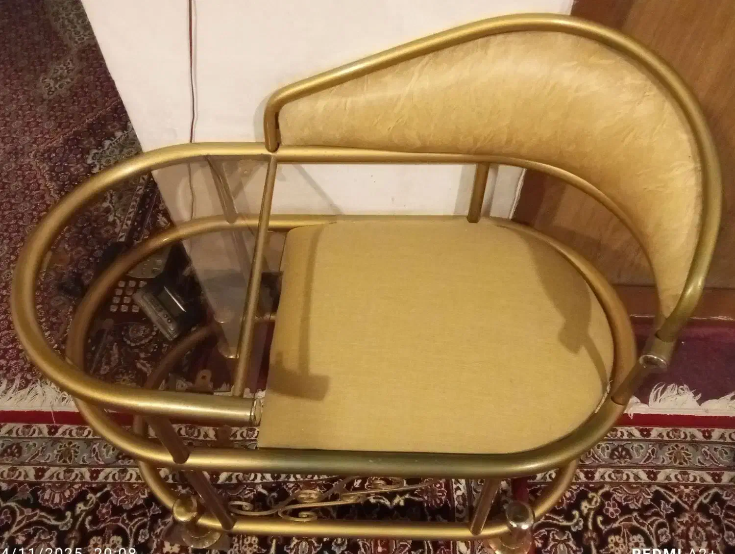 میزتلفن.مجلسی.باصندلی‌نشستن.|میز تلفن|خرم‌آباد, |دیوار