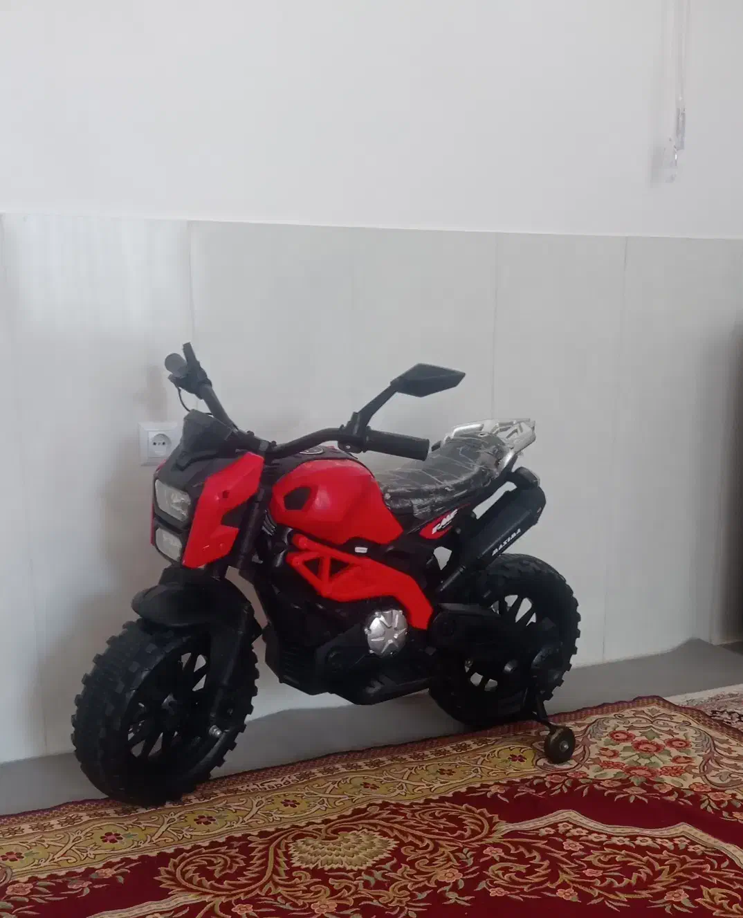 موتور شارژی تمیز و مرتب|اسباببازی بچه|مرودشت, ژیان|دیوار