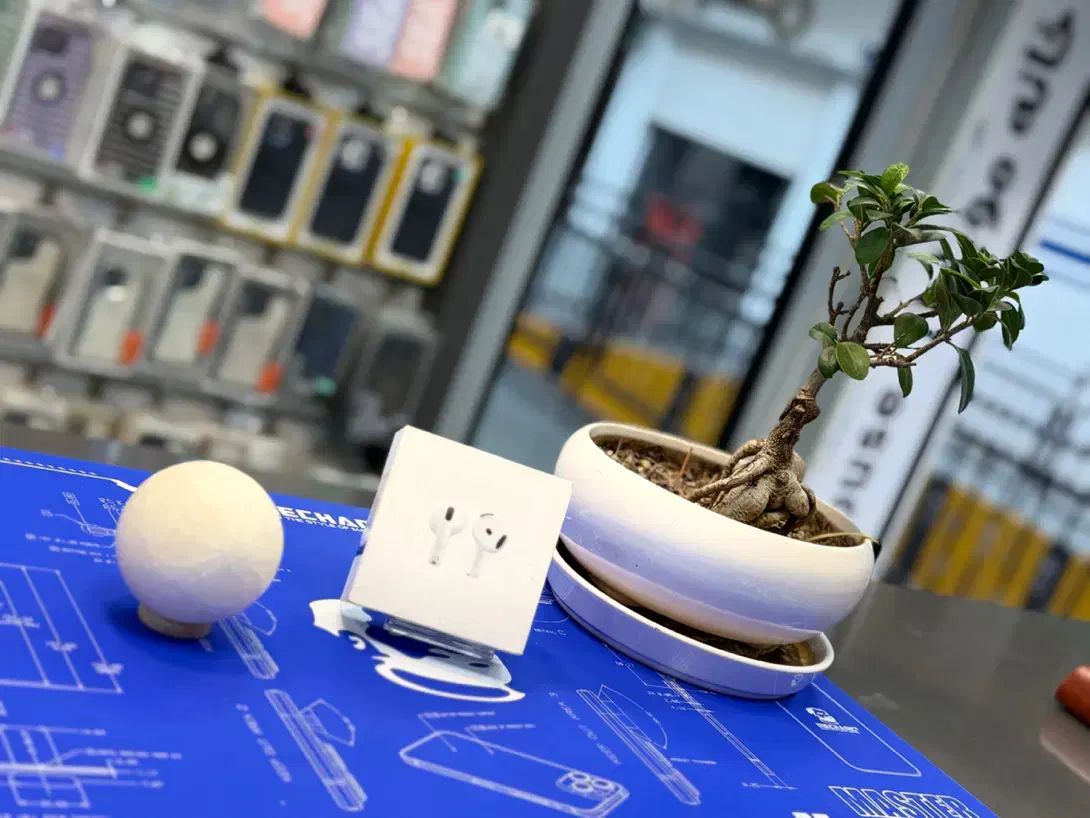 AirPods 4|لوازم جانبی موبایل و تبلت|شیراز, زند|دیوار