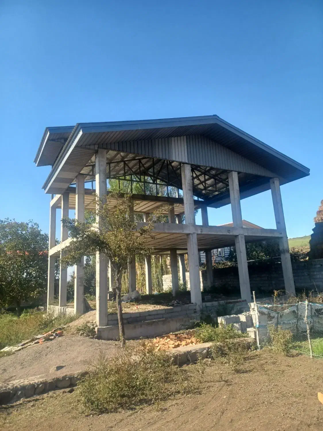 سقف شیروانی آردواز آلاچیق سردرب سوله وتعمیرات|خدمات پیشه و مهارت|تهران, خزانه|دیوار