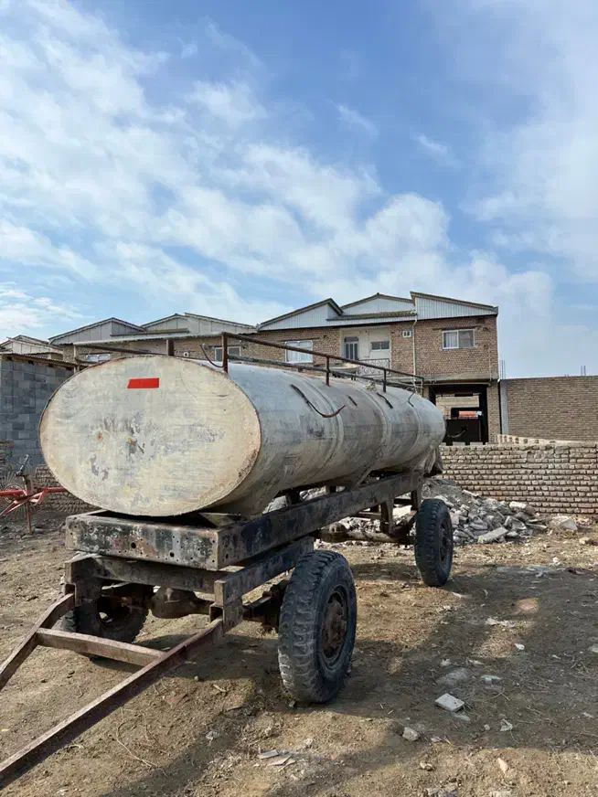 تانکر آب به همراه موتور|مصالح و تجهیزات ساختمان|گمیشان, |دیوار