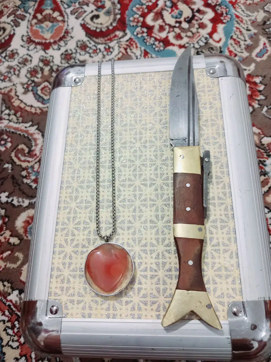 یشم|کلکسیون اشیاء عتیقه|مشهد, كنويست|دیوار