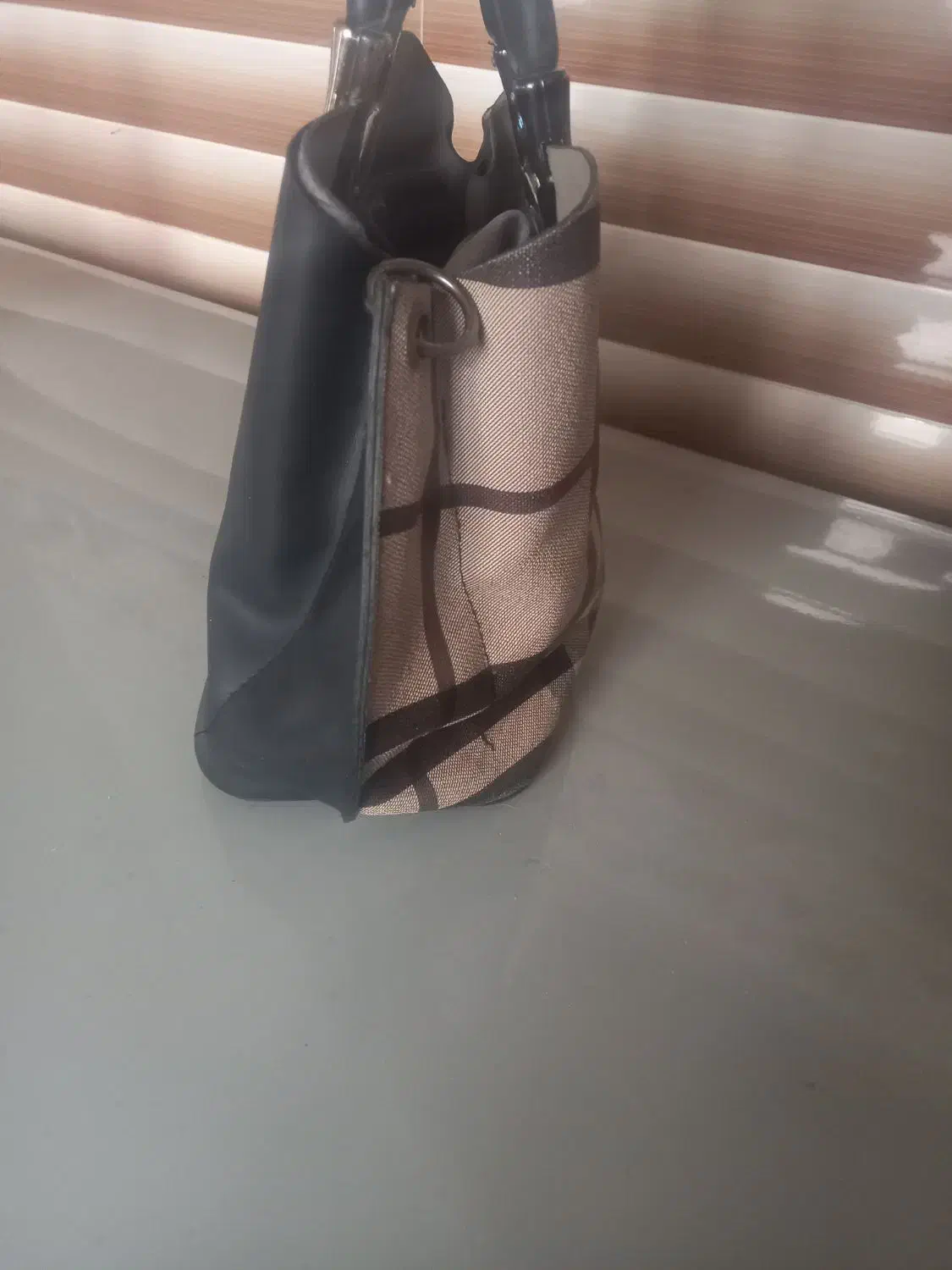 کیف|کیف، کفش، کمربند|ارومیه, |دیوار