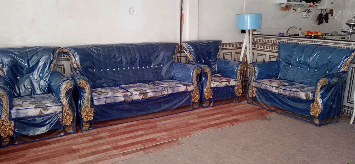 مبل هفت نفره شیک و تمیز|مبلمان خانگی و میز عسلی|کوهدشت, |دیوار