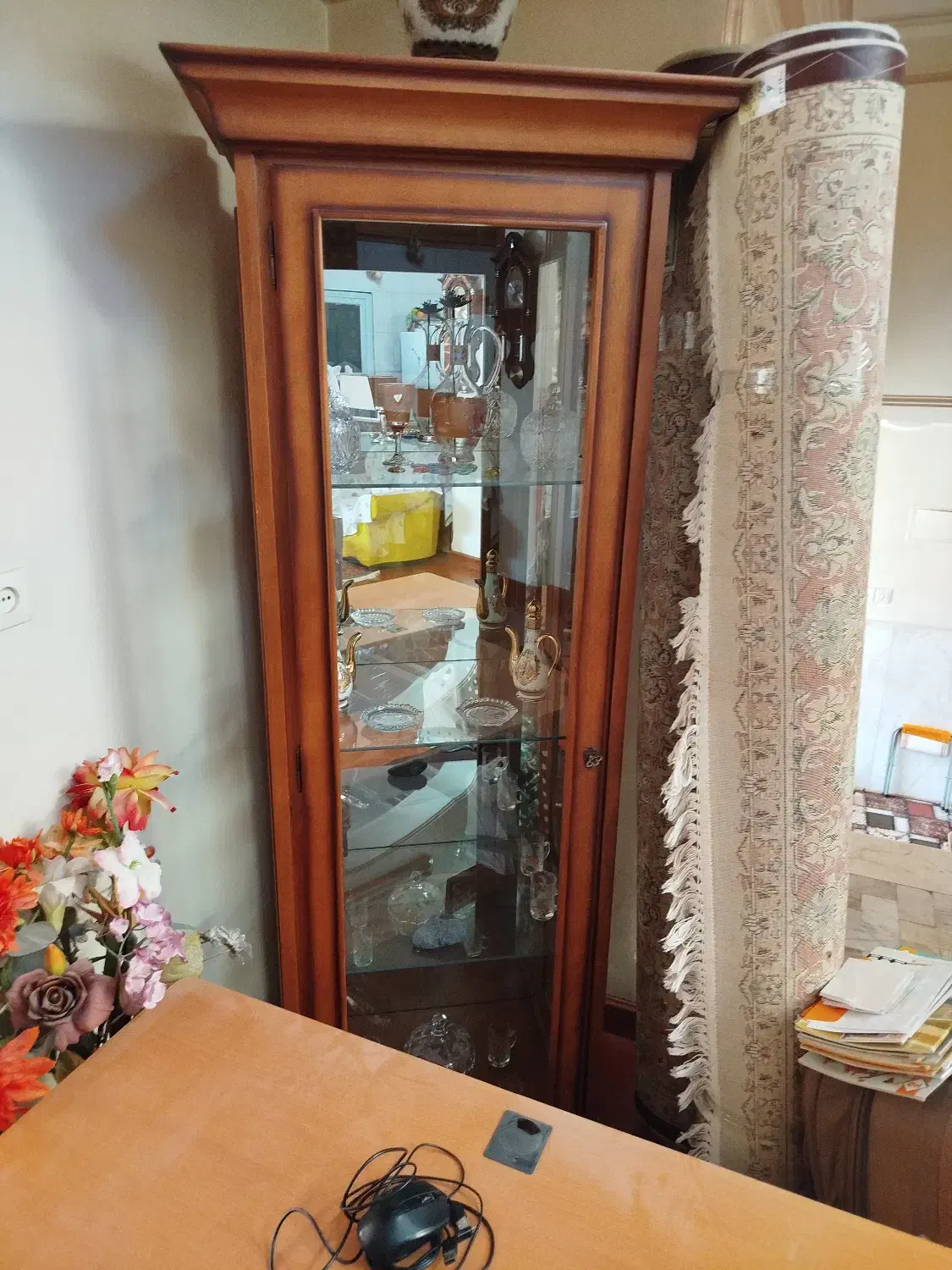 حراج وسایل منزل به علت مهاجرت|فرش|یزد, |دیوار