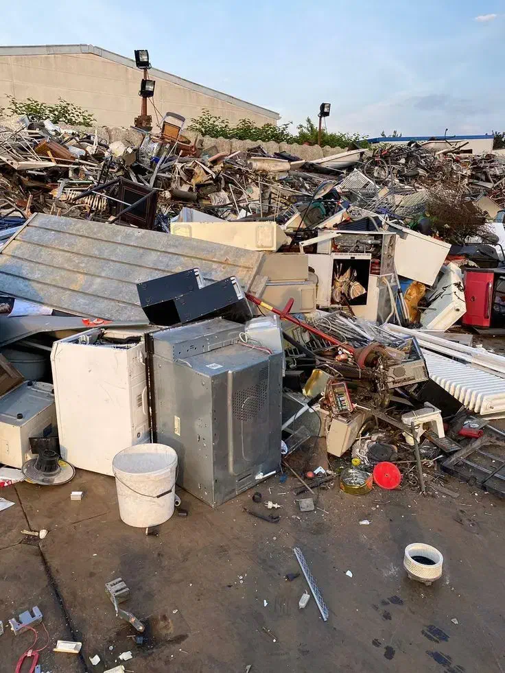 خرید فروش ضایعات درب پنجره آلومینیوم آهنی پکیج|عمده‌فروشی|مشهد, فلسطین|دیوار