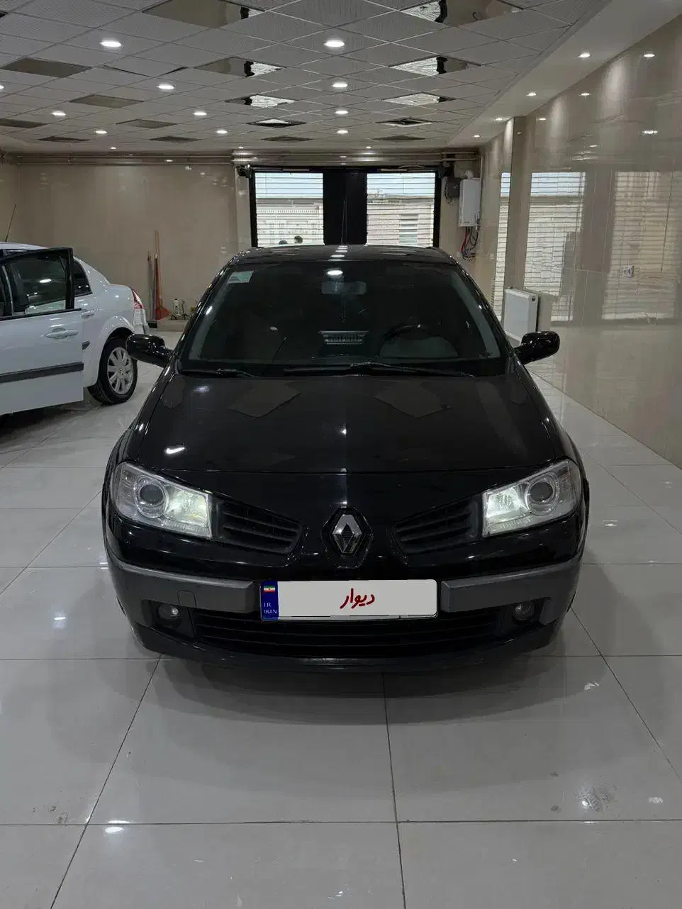 رنو مگان ۲۰۰۰ اتومات|خودرو سواری و وانت|ارومیه, |دیوار