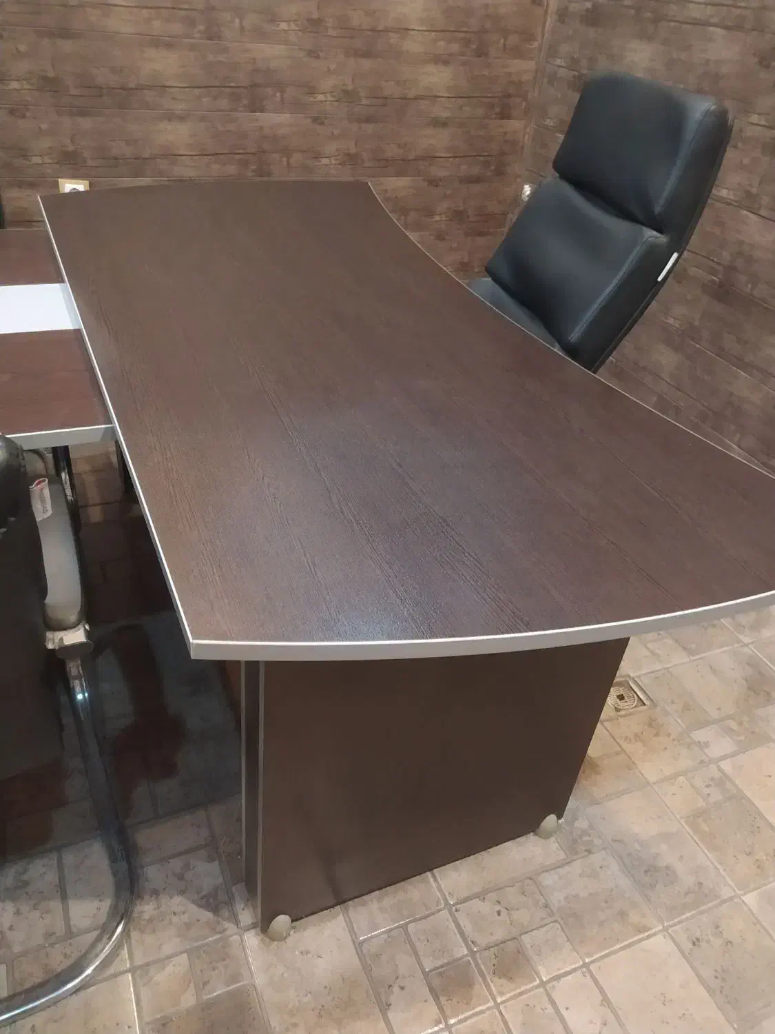 فروش میز ریاست ومیز کنفرانس به همراه صندلی|مبلمان اداری|مرند, |دیوار