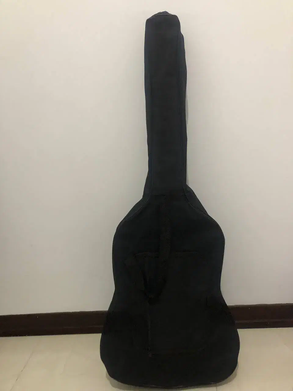 گیتار یاماها C-40|گیتار، بیس، امپلیفایر|پرند, فاز ۳|دیوار