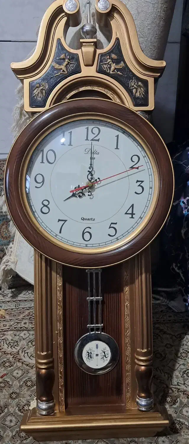 ساعت دیواری|ساعت دیواری و تزئینی|شیراز, کوشک میدان|دیوار