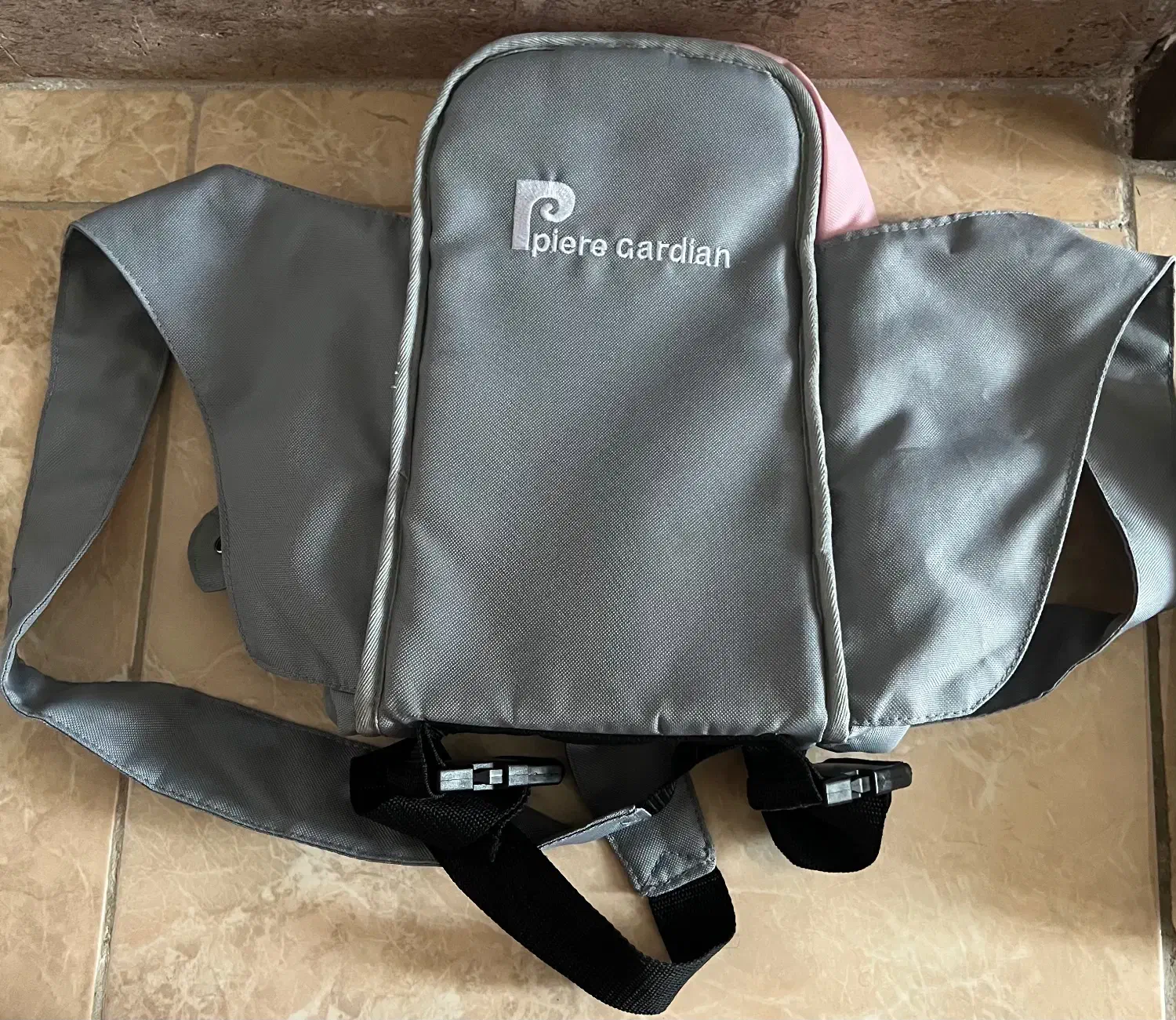 آغوشی پیرگاردین|اسباب و اثاث بچه|فریدونکنار, |دیوار