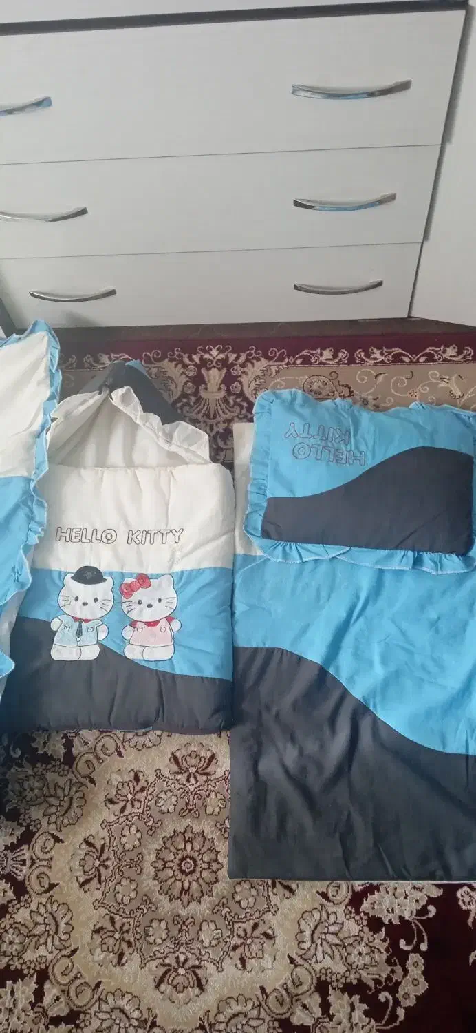 رختخواب مسافرتی کودک|رختخواب، بالش، پتو|همدان, |دیوار