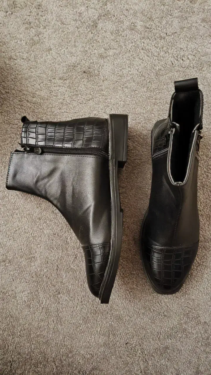 بوت چرم مشکی شیک|کیف، کفش، کمربند|قم, هنرستان|دیوار