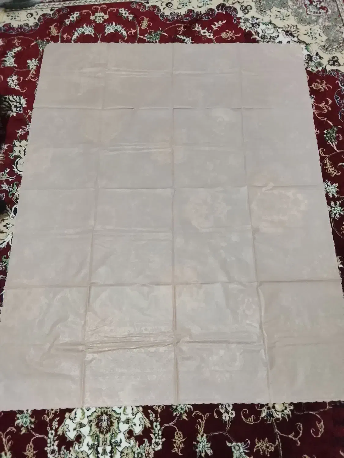 سفره|سفره، حوله، دستمال آشپزخانه|قم, قلعه کامکار|دیوار