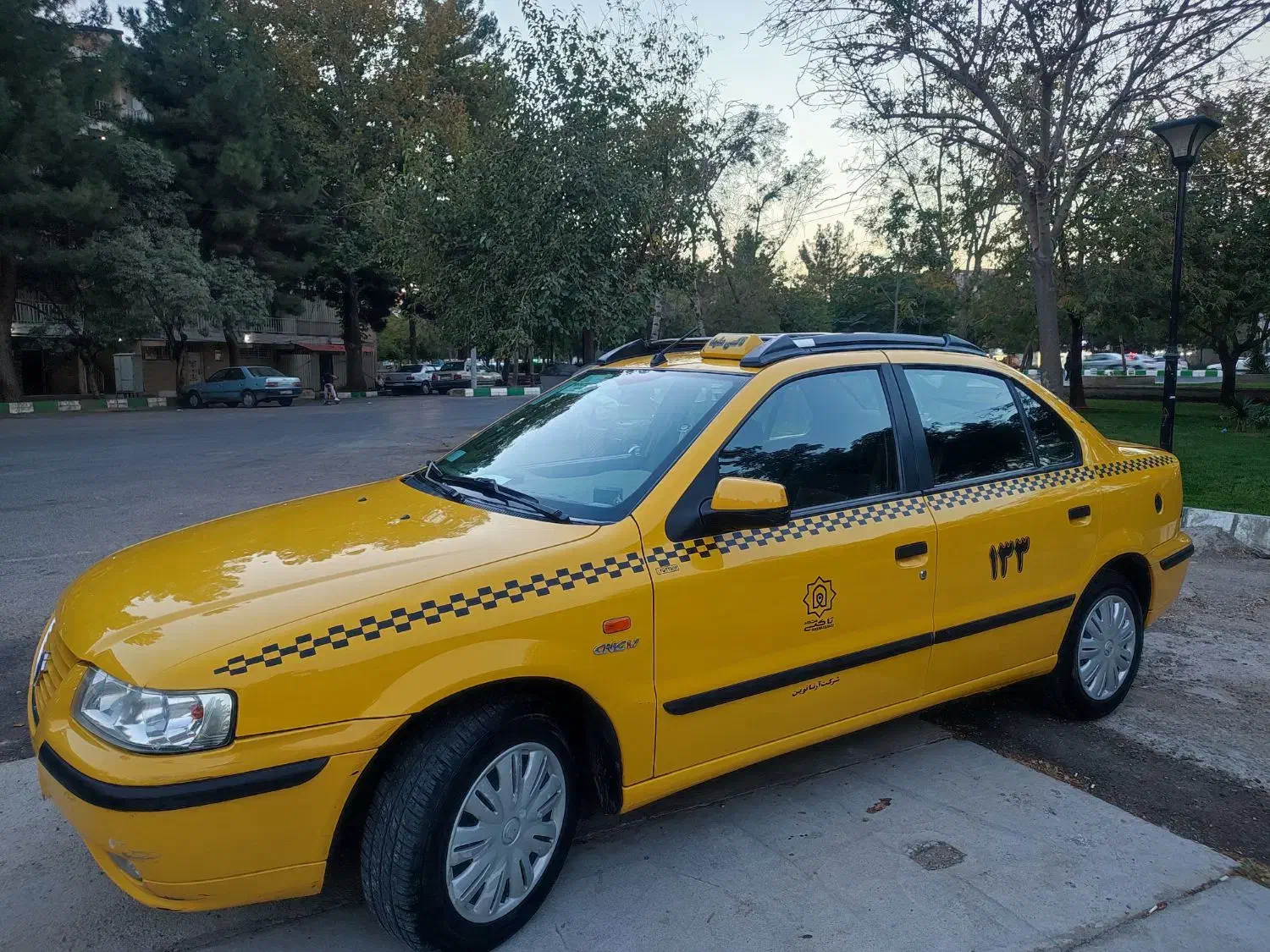 تاکسی سمندگردشی مدل1400کم کار|خودرو سواری و وانت|مشهد, محمدآباد|دیوار