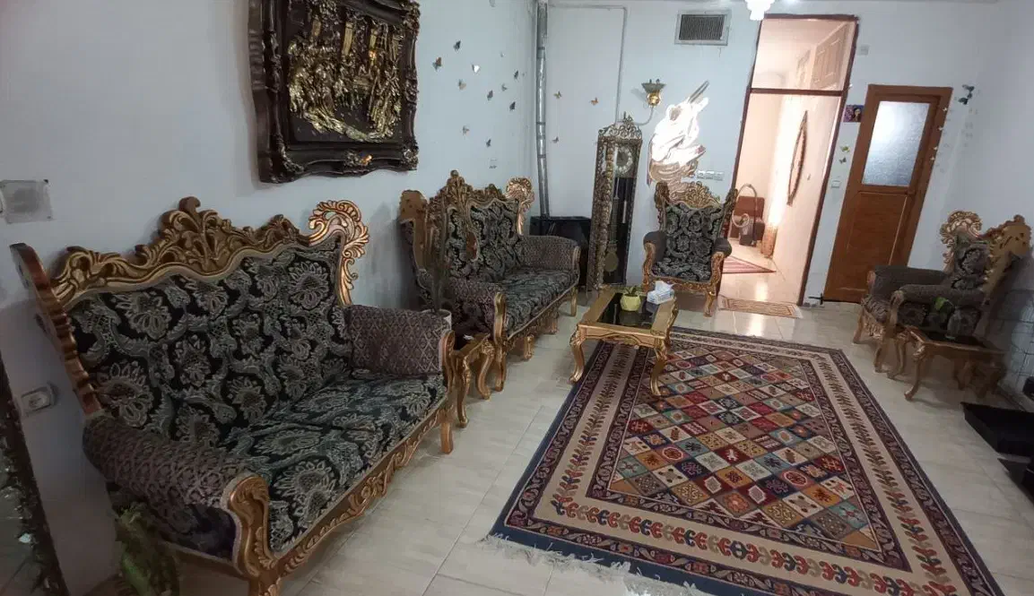 مبل۷نفره تروتمیز باعسلی|مبلمان خانگی و میز عسلی|خرمآباد, |دیوار