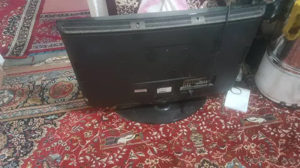 بدلیل نیاز مالی|تلویزیون و پروژکتور|صفادشت, |دیوار