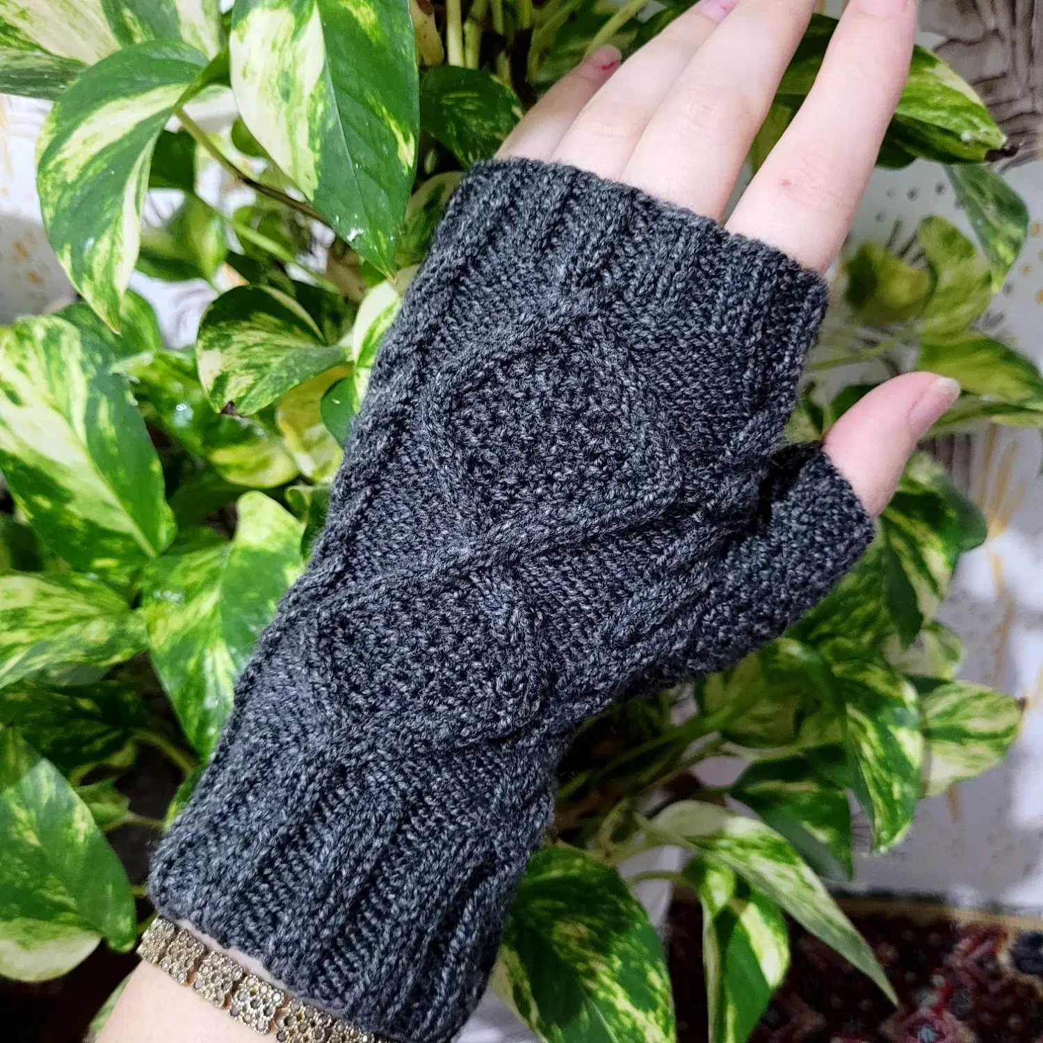 دستکش بافتنی|لباس|لیسار, |دیوار