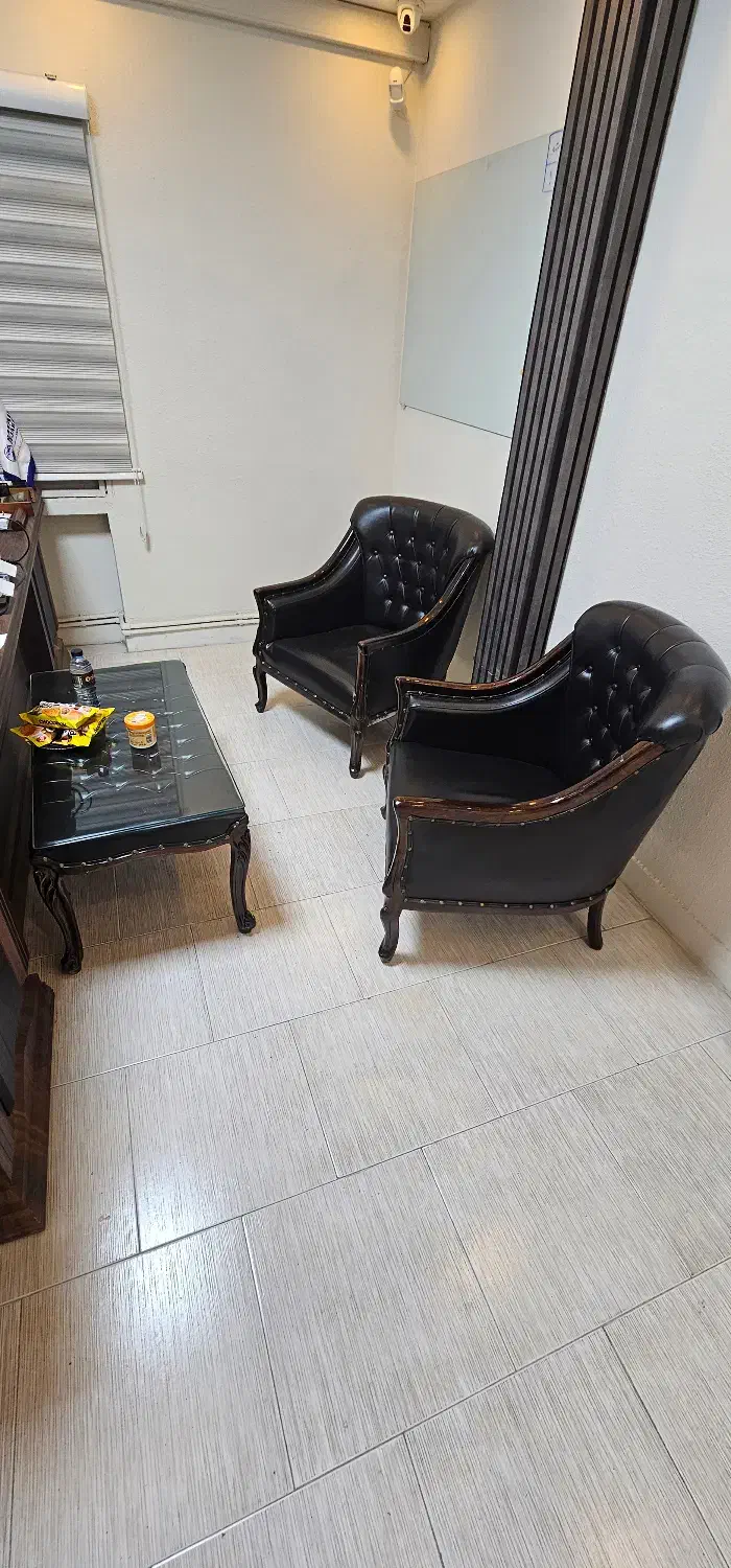 نیم ست و مبلمان اداری دست دوم|مبلمان اداری|اصفهان, چرخاب|دیوار