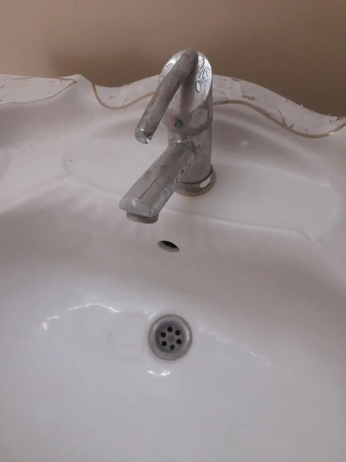 روشویی با شیر آلات اهرمی|لوازم سرویس بهداشتی|خرمآباد, |دیوار