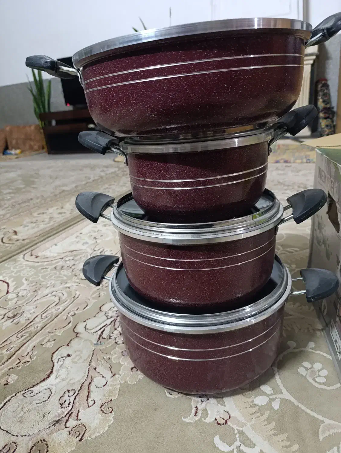 قابلمه تفلون نو|ظروف پخت‌وپز|مشهد, شهید احمدی روشن|دیوار