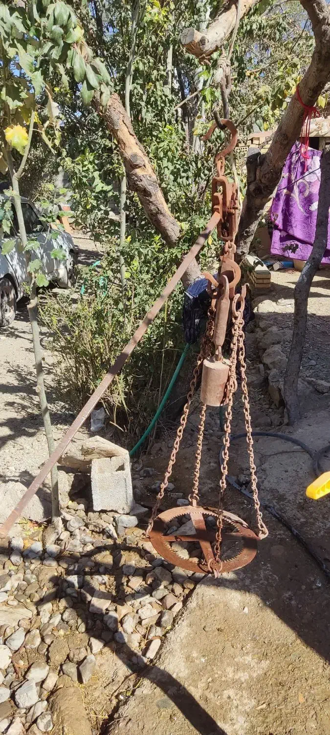 قپان|کلکسیون اشیاء عتیقه|درگزین, |دیوار