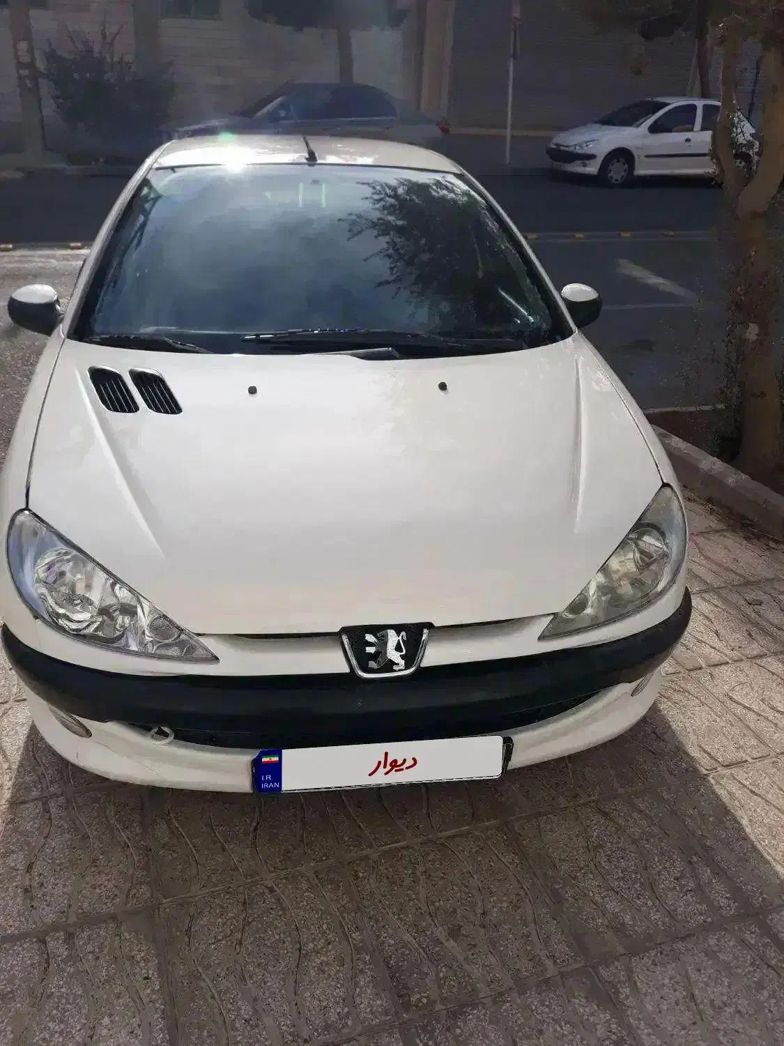 پژو ۲۰۶ سفید|خودرو سواری و وانت|کرج, شهرک یاس جنوبی|دیوار
