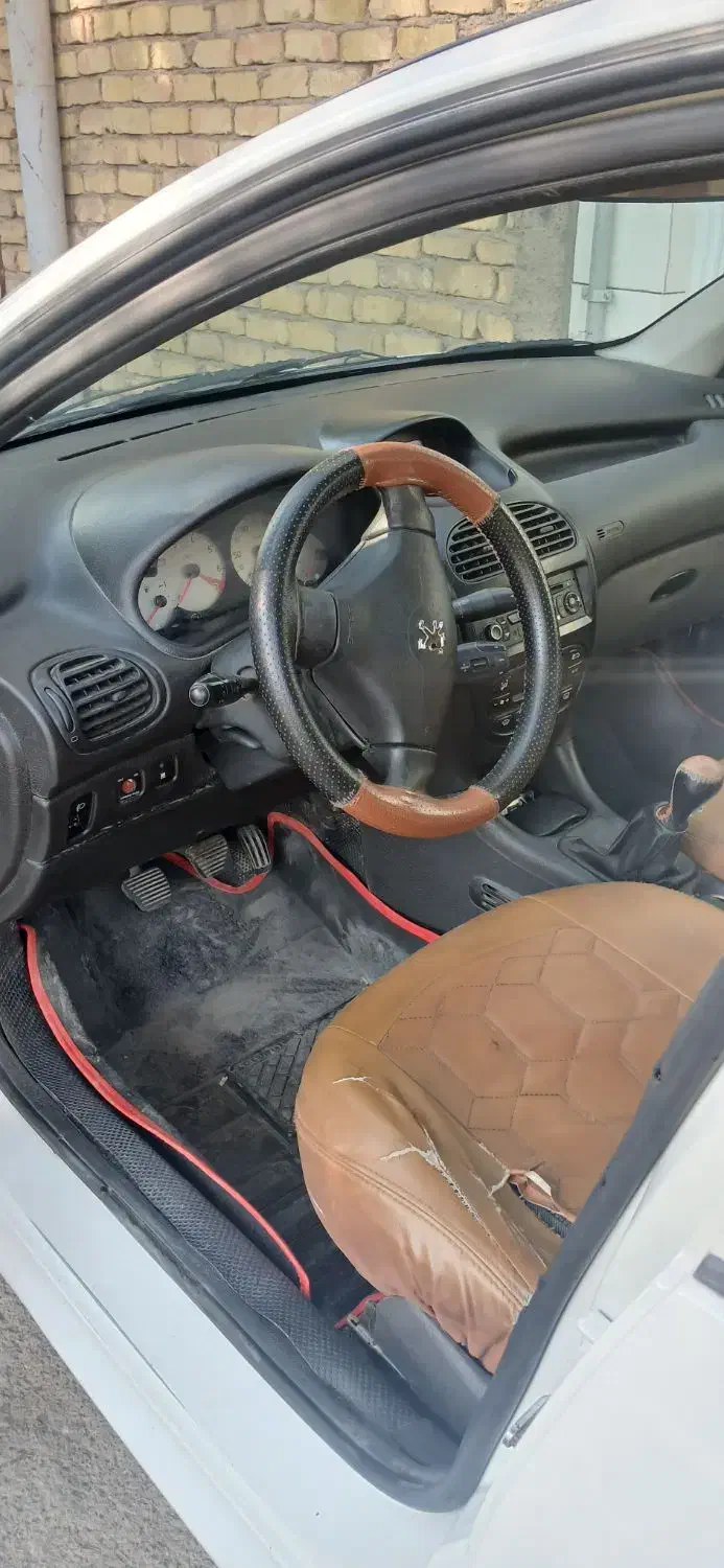 پژو ۲۰۶وی ۸|خودرو سواری و وانت|نجف‌آباد, مزرعه طالب|دیوار