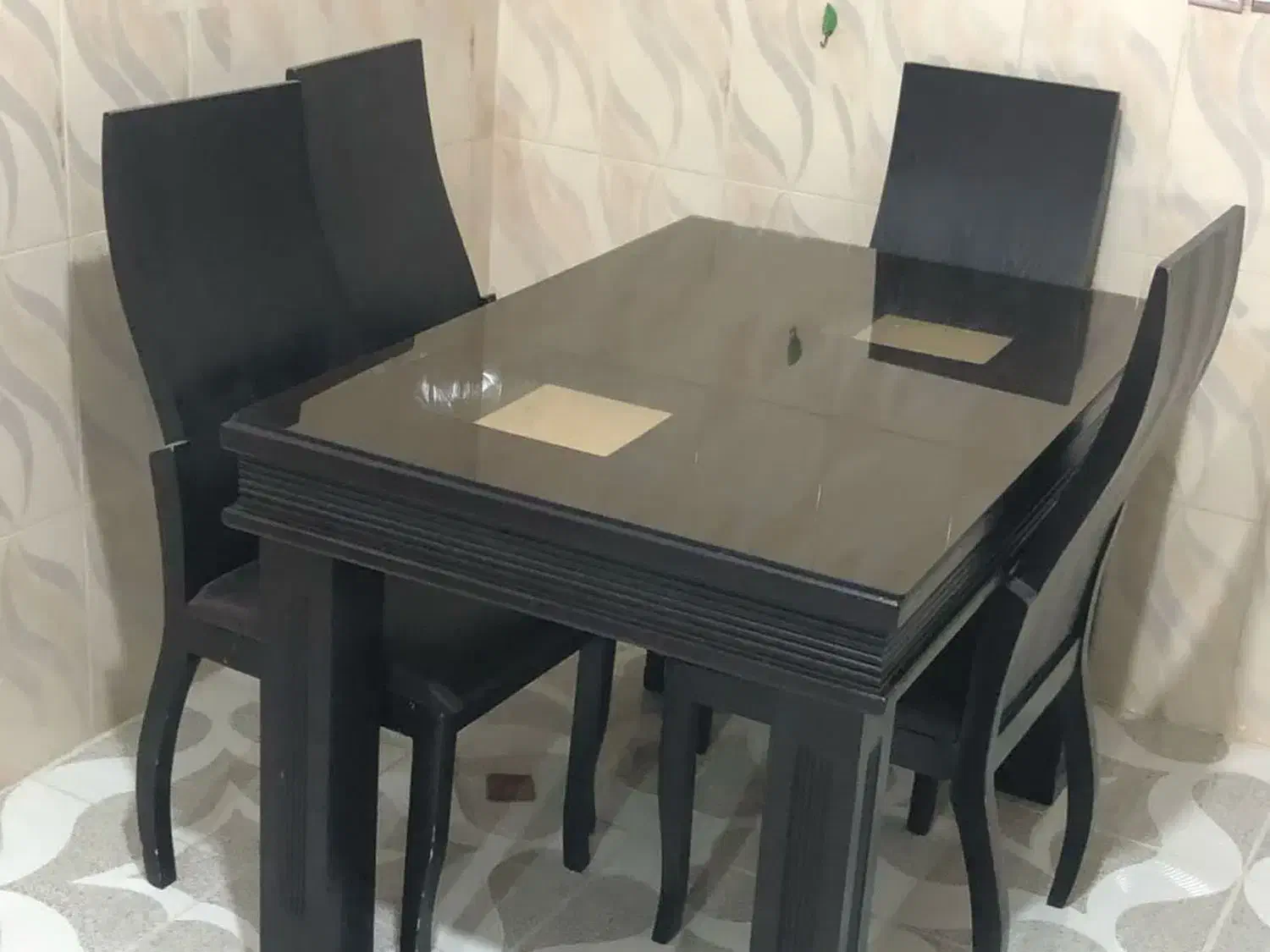 میز غذاخوری چهارنفره|میز و صندلی غذاخوری|ابهر, |دیوار