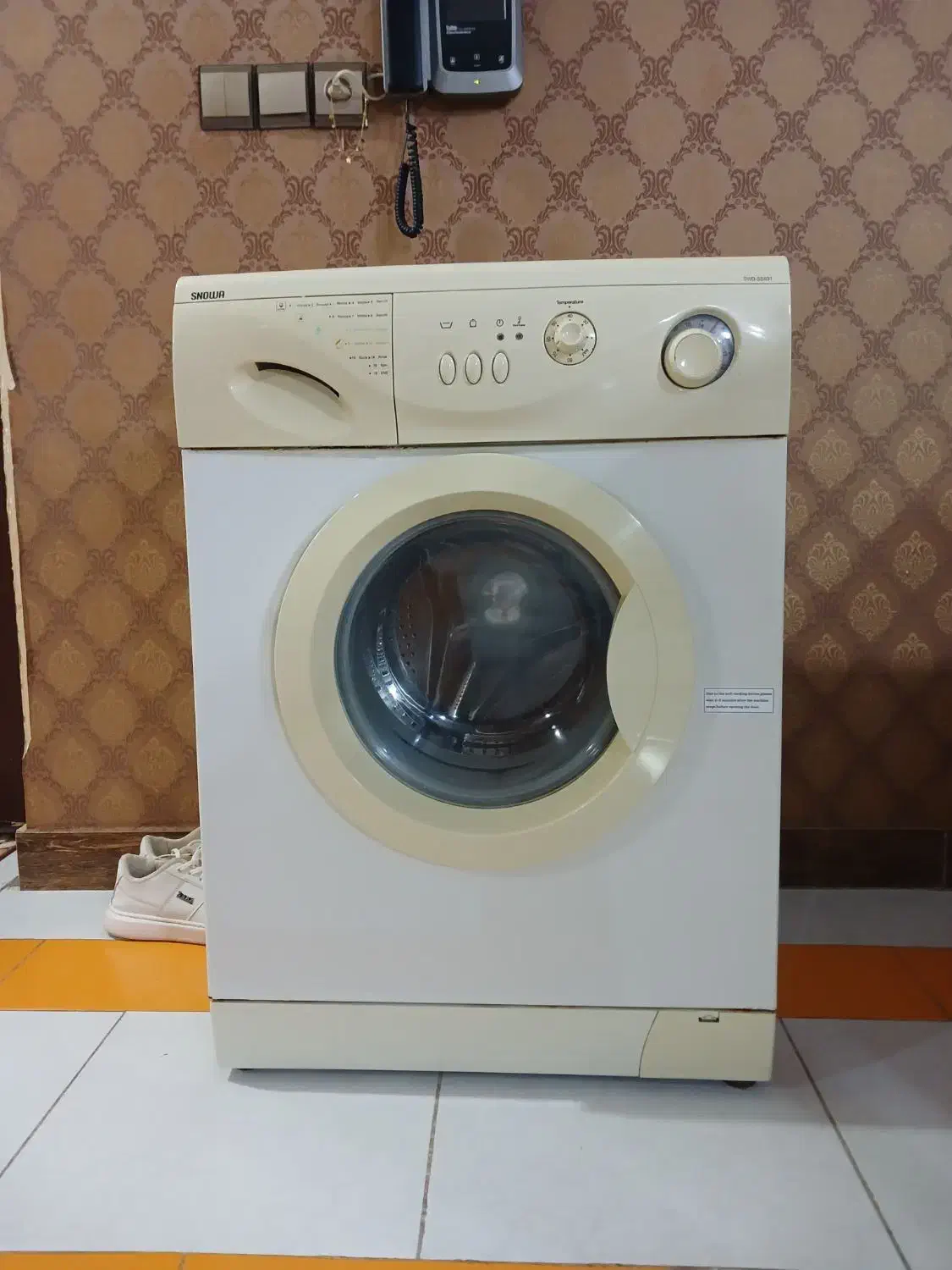 با سلام لباس شویی درحده نو|ماشین لباسشویی و خشککن لباس|رشت, استقامت ۱|دیوار