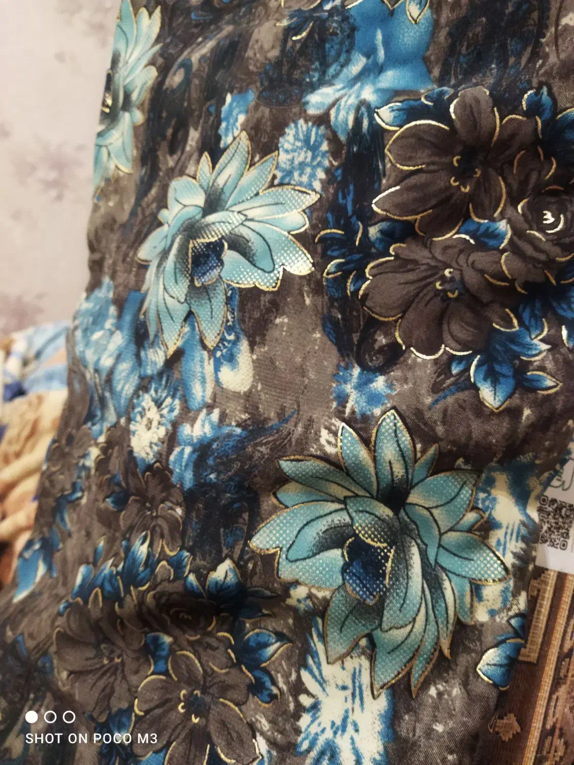 پارچه چادری|لباس|بناب, |دیوار