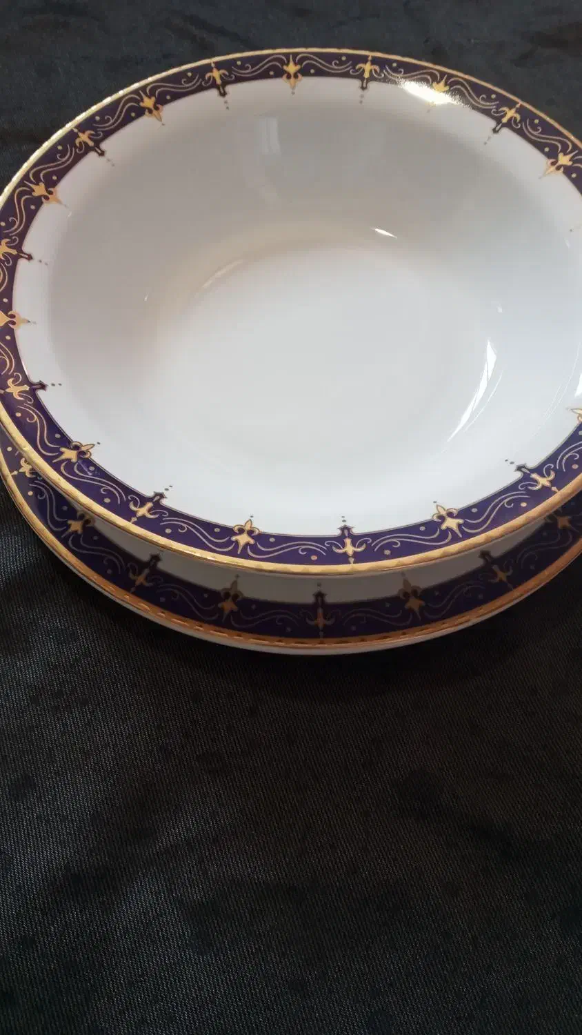 تعدادی ظرف|ظروف سرو و پذیرایی|اردبیل, |دیوار