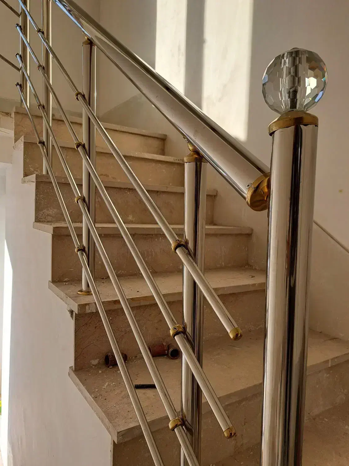 نرده راه پله/حفاظ/پشت پنجره/استیل/استاتیک|خدمات پیشه و مهارت|کرج, کرج نو|دیوار