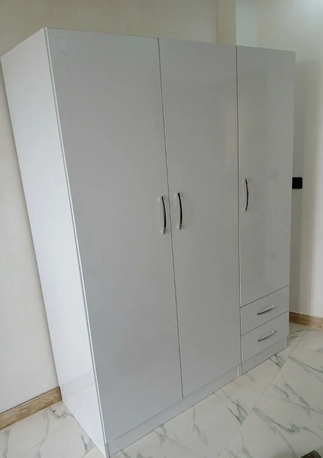 کمد لباس و رخت خواب/ثابت و متحرک|جاکفشی، کمد، دراور|رشت, نظری|دیوار