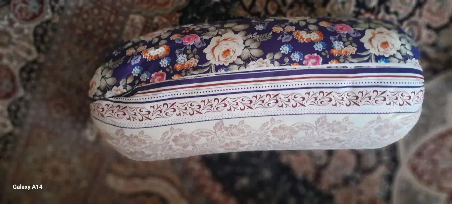 پالشت|رختخواب، بالش، پتو|دماوند, گیلاوند|دیوار