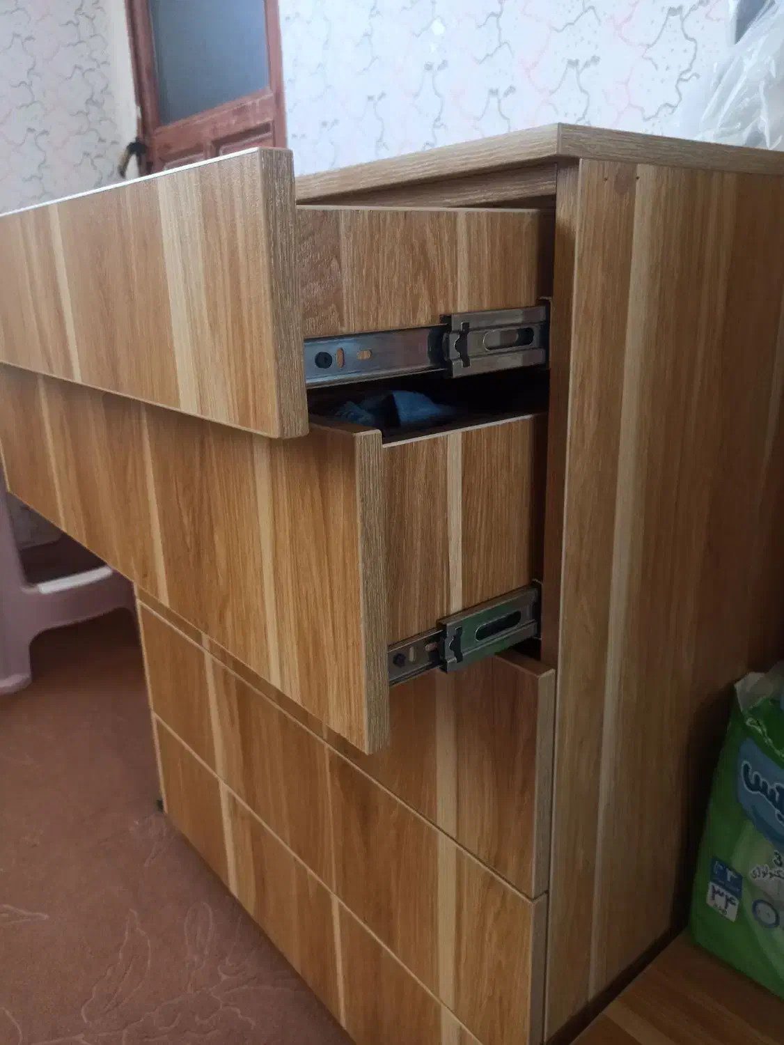 دراور ام دی آف|جاکفشی، کمد، دراور|ازنا, |دیوار