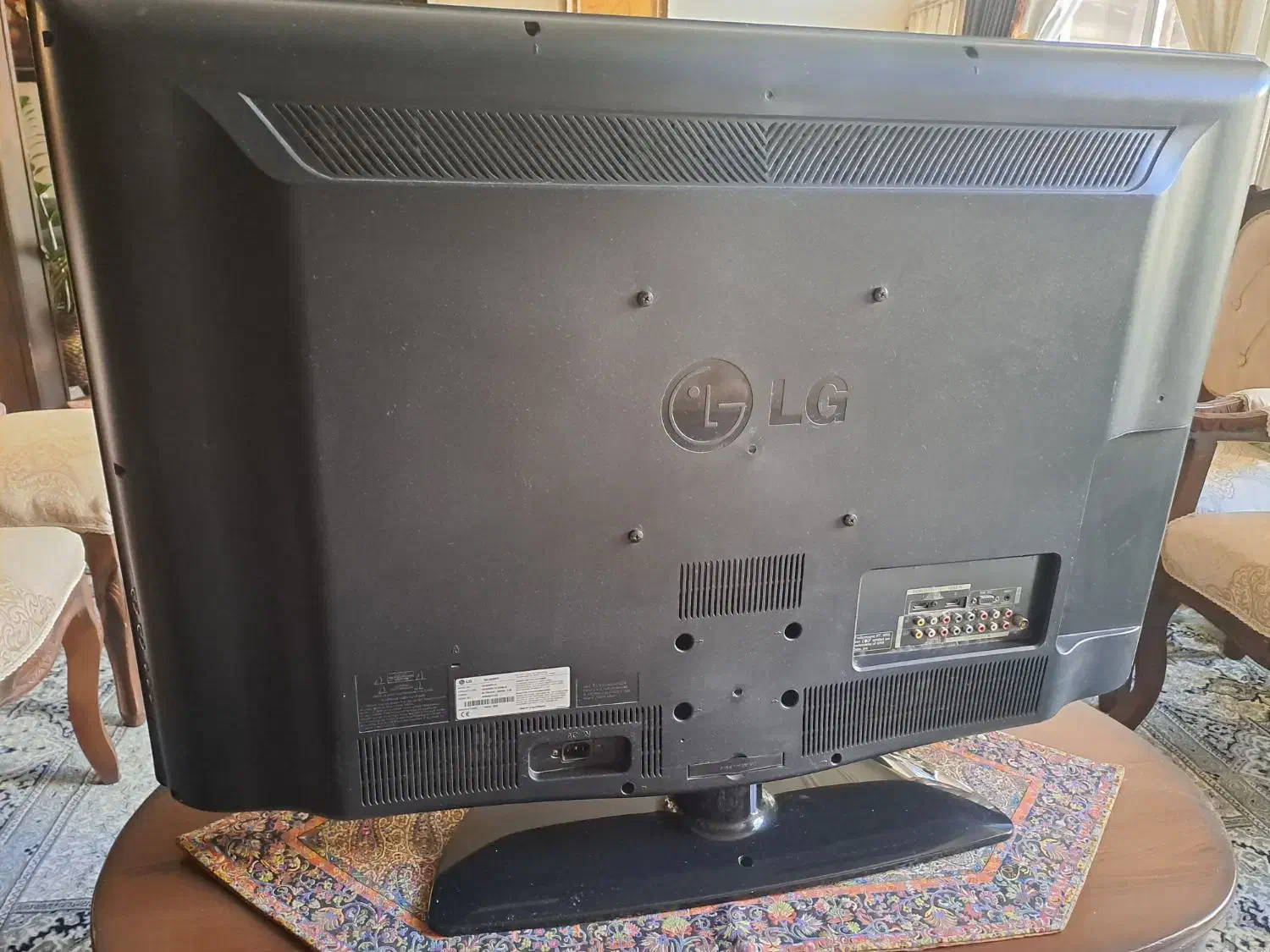 تلویزیون ۴۲ اینج برندLG سالم و تمیز|تلویزیون و پروژکتور|یزد, |دیوار