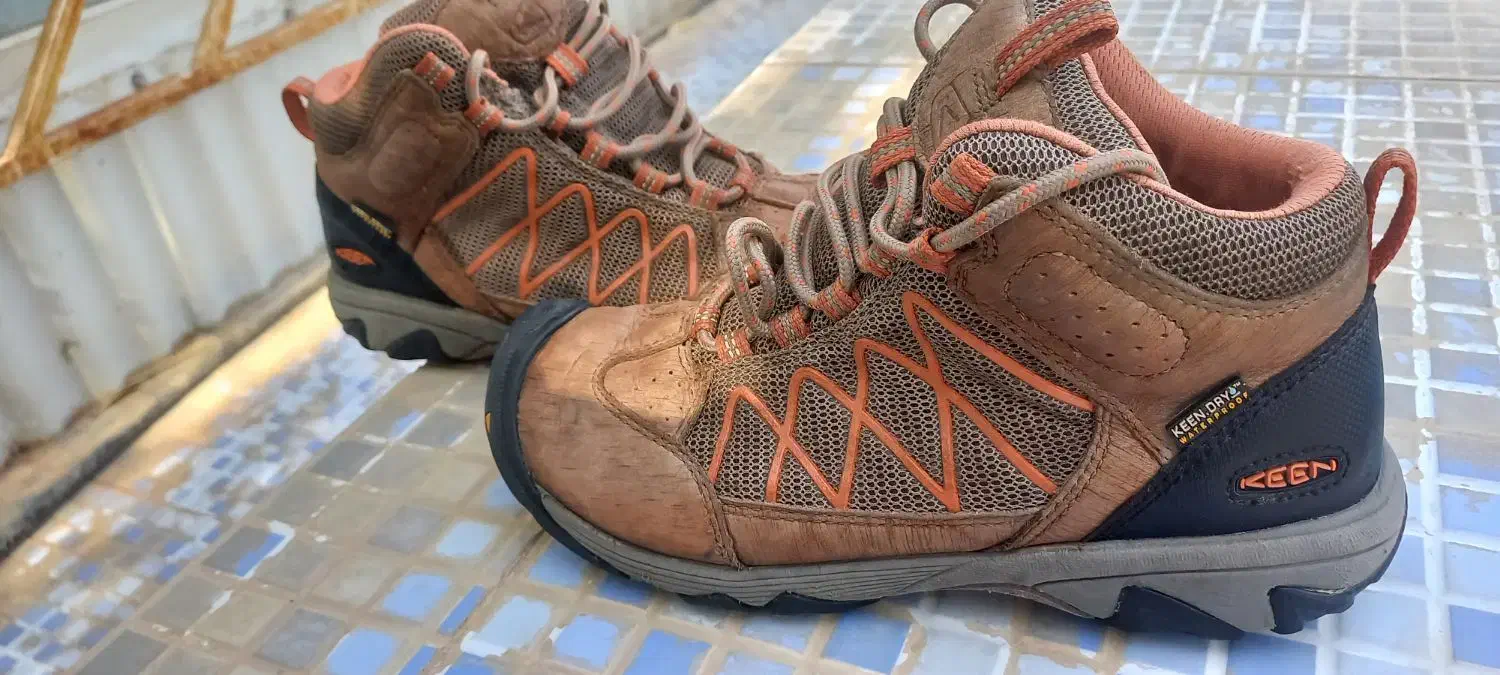 بوت نیم بوت کِن keen کانادایی|کیف، کفش، کمربند|ورامین, ورامین|دیوار