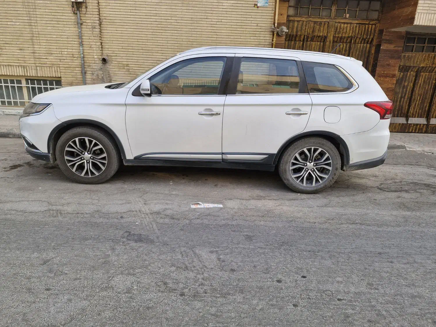 اوتلندر ۲۰۱۶|خودرو سواری و وانت|اصفهان, کشاورزی|دیوار