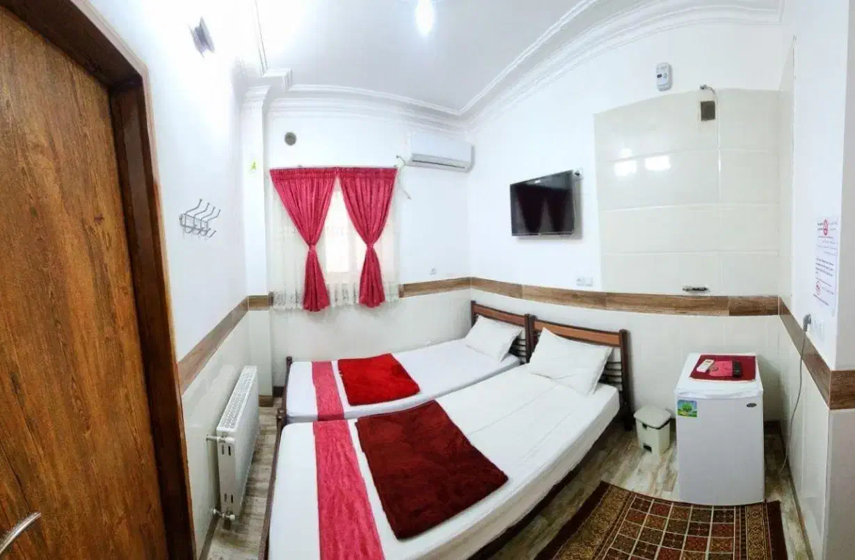 فروش هتل در قم چند قدمی حرم حضرت معصومه(ع))|فروش دفتر صنعتی، کشاورزی، تجاری|قم, قم نو|دیوار
