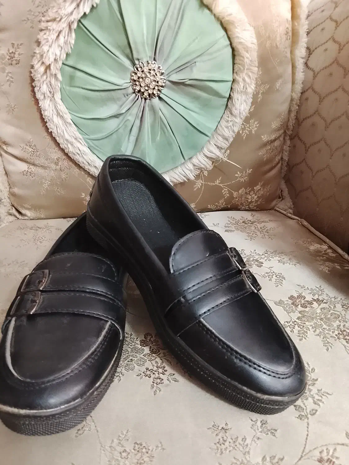 کفش|کیف، کفش، کمربند|شهریار, شهریار|دیوار