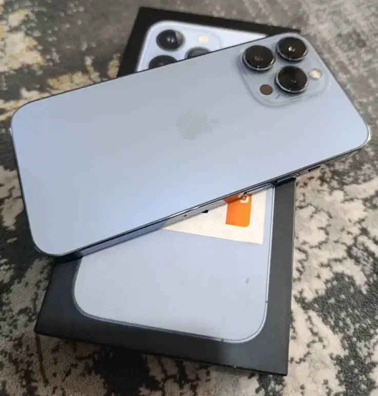 Iphone13pro|موبایل|بند زرک, |دیوار