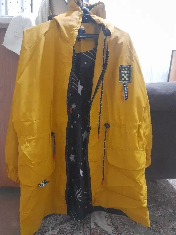 بارونی|لباس|بومهن, |دیوار