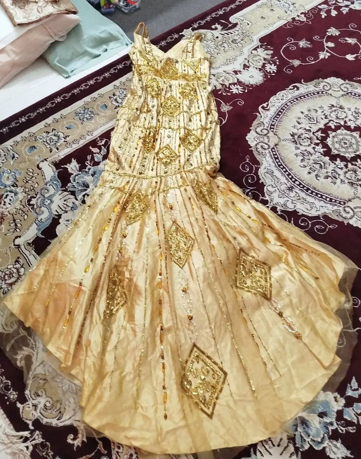 لباس مجلسی|لباس|علیآباد کتول, |دیوار