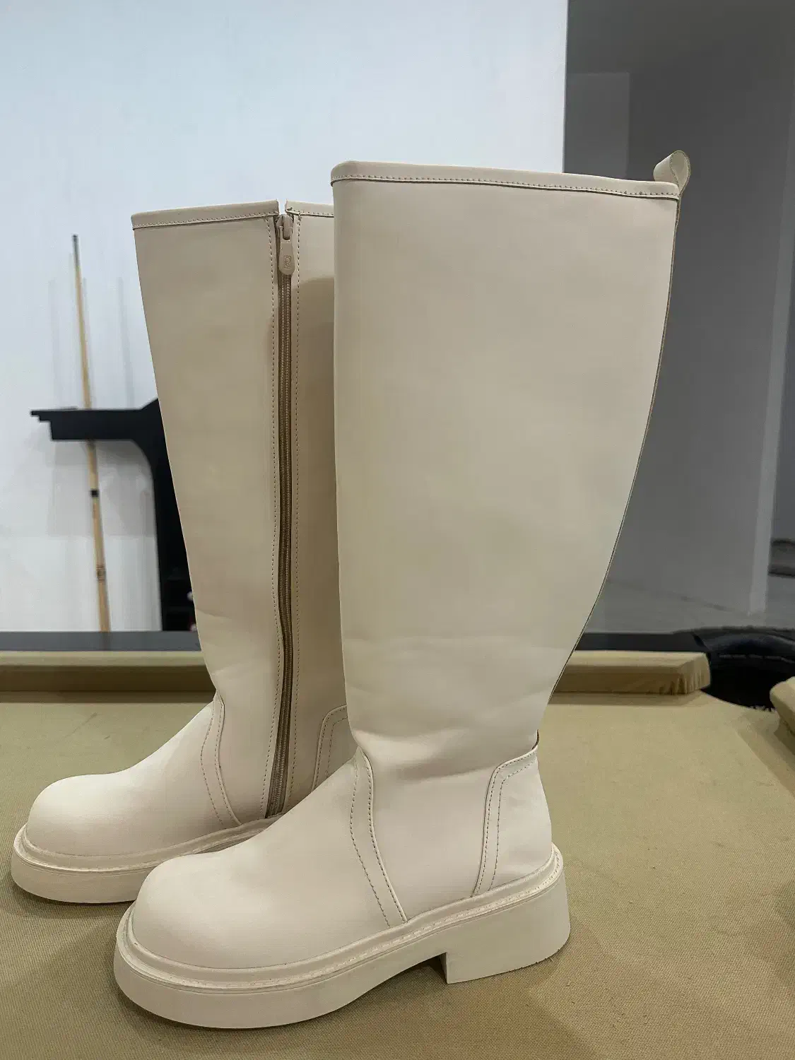 بوت پوتین|کیف، کفش، کمربند|ارومیه, |دیوار