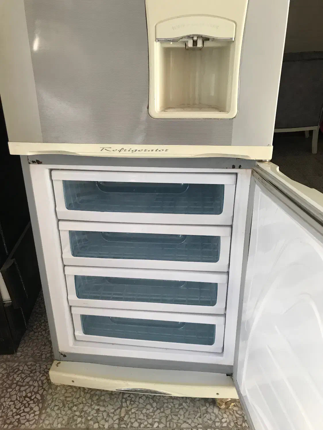 یخچال وفریزر دودر آیسان کاملا سالم|یخچال و فریزر|آبیک, |دیوار