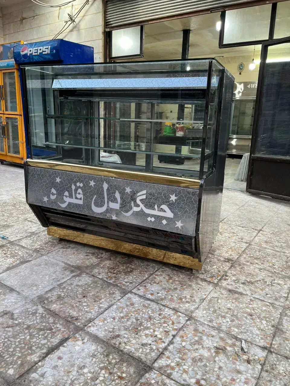 یخچال معکبی جیگرکی درحد نو نو|فروشگاه و مغازه|تهران, فلسطین (میدان انقلاب)|دیوار